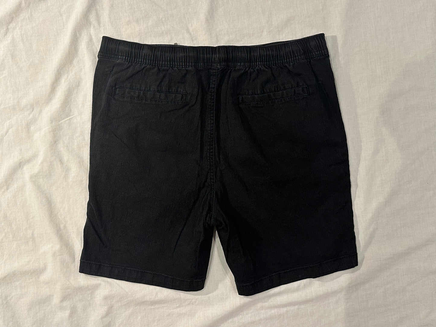Common Need Shorts (Men's Small) - Black - 8/10 Condition