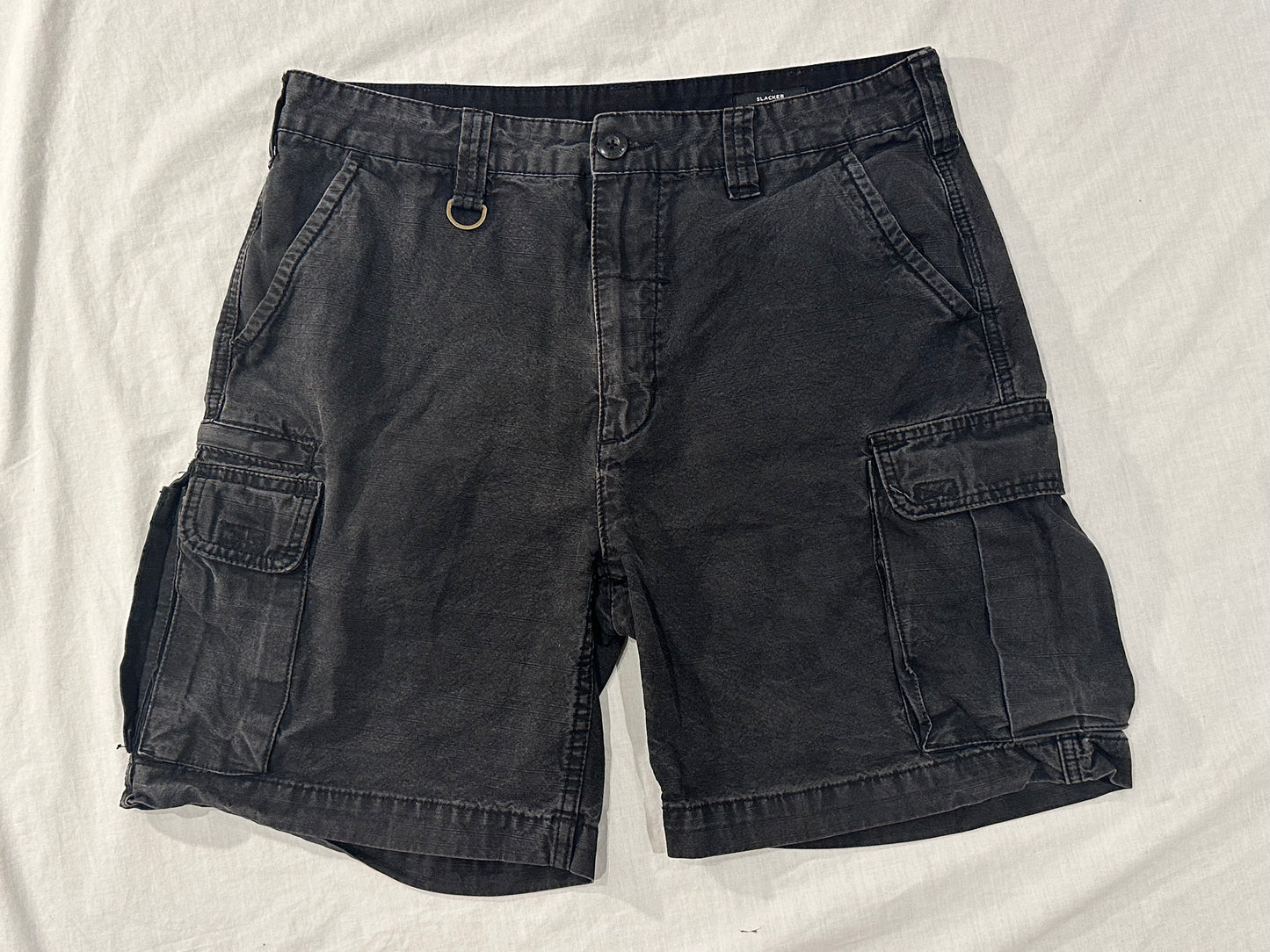 Thrills Cargo Shorts (32) - Black - 7/10 Condition
